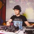 NIGHT VICTORY (live mix)