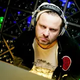 dj U-Are